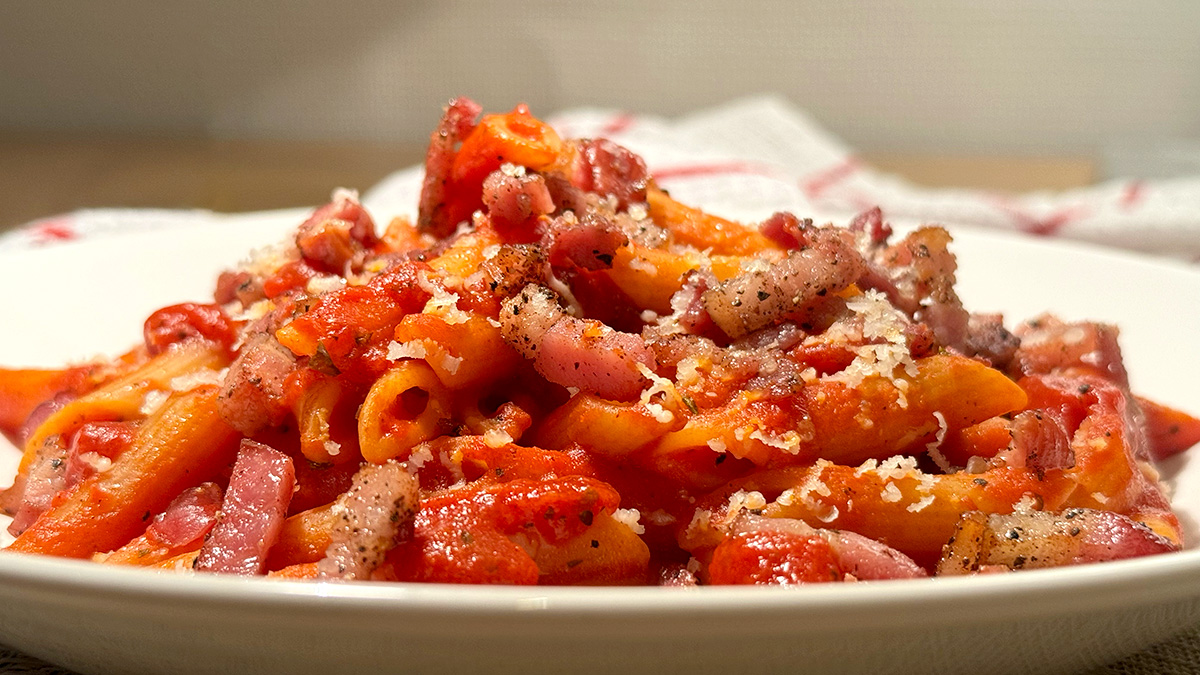 bacon_tomato_blackpepper_featured